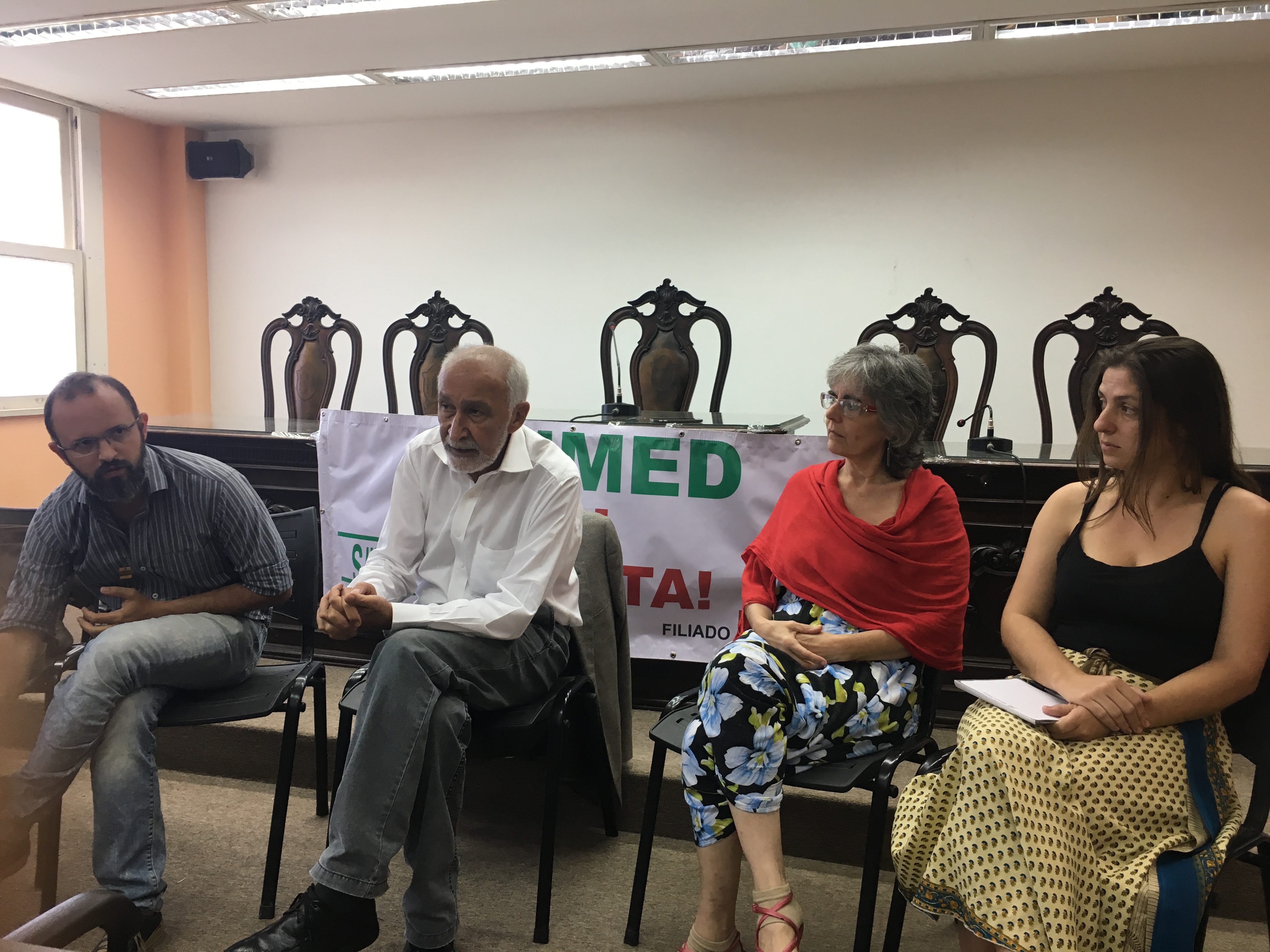 Jornal OGLOBO – 21/10/2017 – Por falta de pagamentos, sindicato anuncia paralisação das Clínicas da Família do Rio