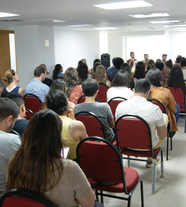 Médicos da APS do Rio desafiam assédio e decidem manter greve em formato 100% presencial